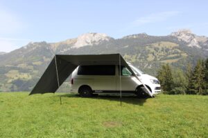 The Wildside Campervan Tarp maximaler Sonnenschutz